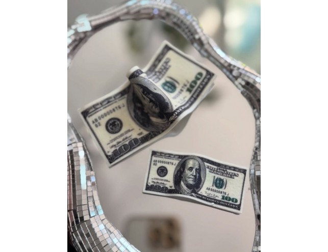 Грошовий декор на тортик 