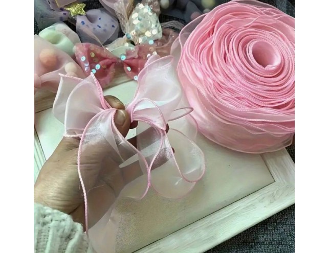 Стрічка органза, ширина стрічки - 4 см.