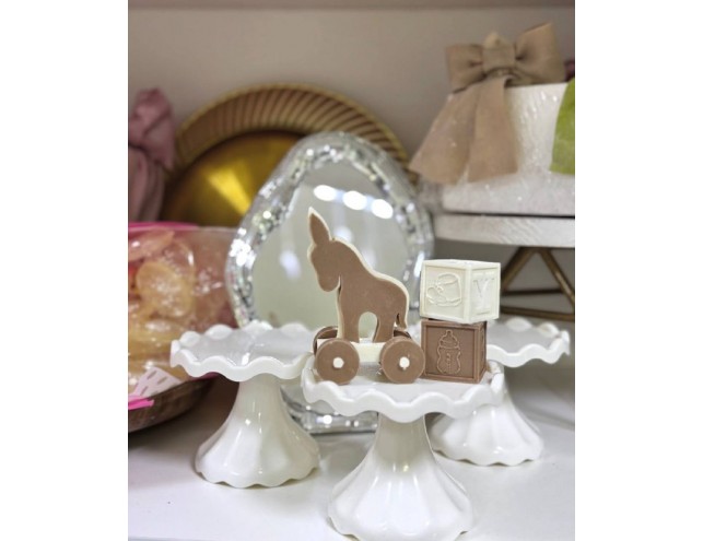 Декор шоколадний "Коник і 2 кубики"