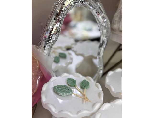 Шоколадний листочок