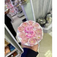 Набір з квіточок та дутої цифри.