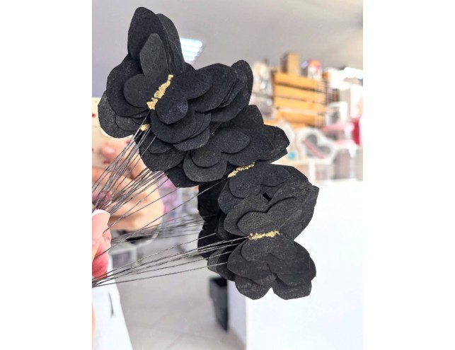 Метелики з золотом на проволці