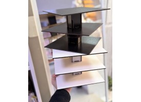 Біла підставка "кубик-рубик", 20х20см., на 3 поверхи Біла підставка "кубик-рубик", 20х20см., на 3 поверхи