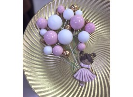 Декор на тортик "Дівчинка з кулями" Декор на тортик "Дівчинка з кулями"