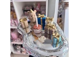 Декор "ведмедик з подарункими"