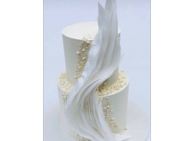 Вафельний декор на 2 - поверховий тортик Вафельний декор на 2 - поверховий тортик