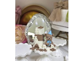 Декор на тортик "Ведмедик, one, 3 кубики, дрібні деталі" Декор на тортик "Ведмедик, one, 3 кубики, дрібні деталі"