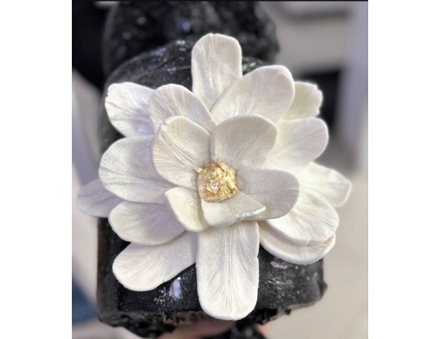 Квітка з мастики