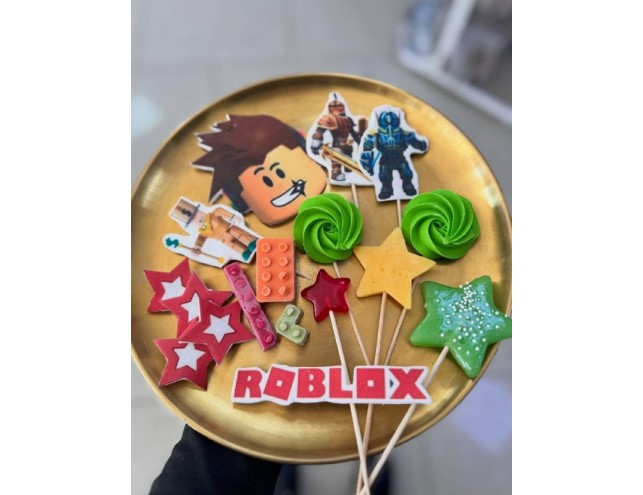 Декор "Roblox"