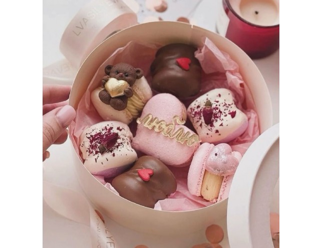 Коробка для макаронс, зефірних квітів, тортиків та десертів