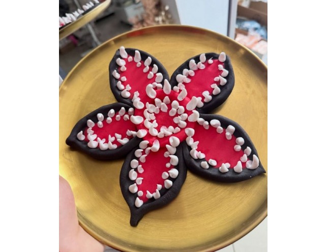 Квітка на торт "Дивні дива"