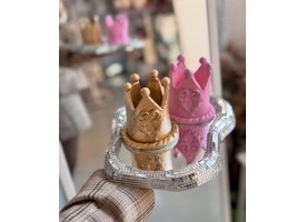 Корона з мастики в кольорі