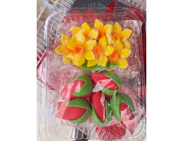 Квіти з мастики 