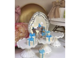 Ведмежа з подарунками Ведмежа з подарунками