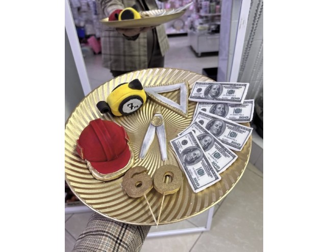 Декор на тортик в стилі "Будівельник"