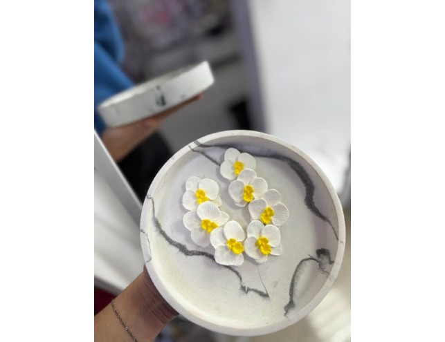 Набір орхідей з мастики 