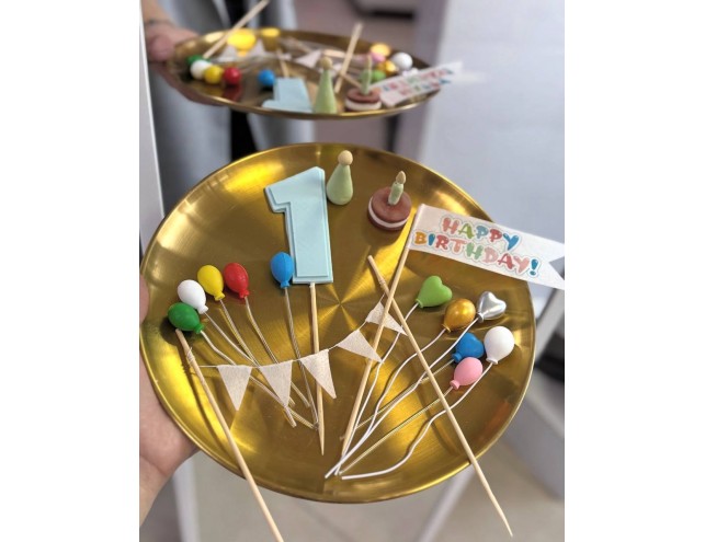 Декор на тортик 