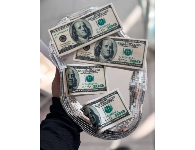 Грошовий декор на тортик 