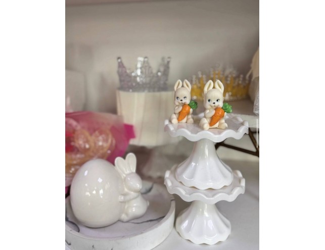 Зайчик з морквинкою