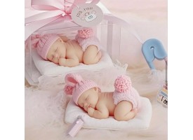 Малюк на подушці Малюк на подушці