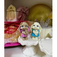 Шоколадна зайка з іграшкою