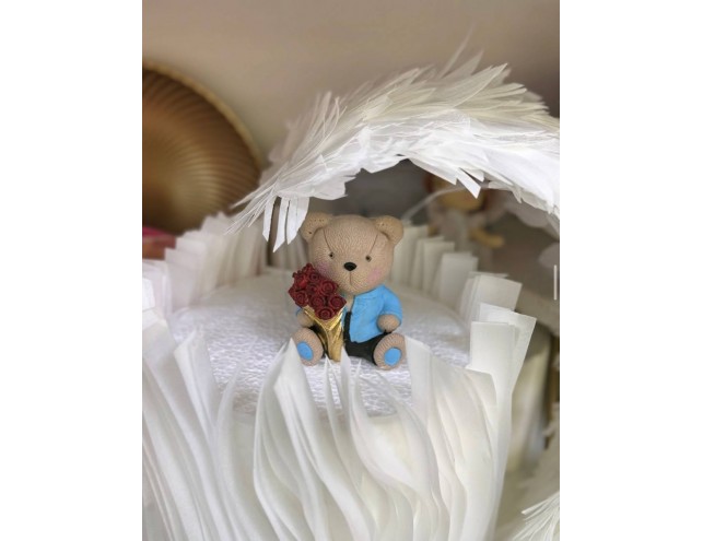 Шоколадне ведмежа з трояндами