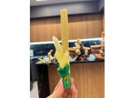 Свічка ручної роботи 