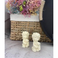 Ангелик з іграшкою