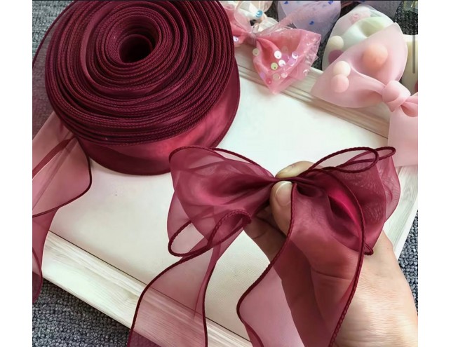 Стрічка органза, ширина стрічки - 4 см.