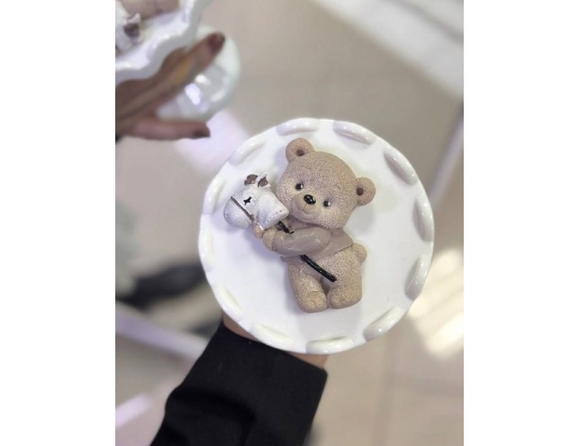 Шоколадний ведмедик на конику