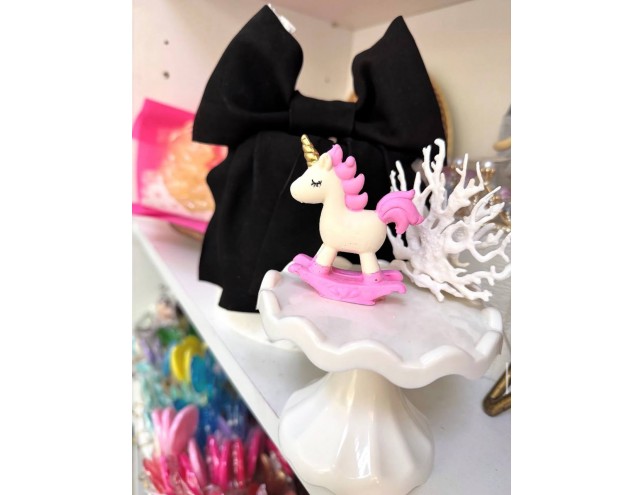 Шоколадна фігурка "єдиноріг"