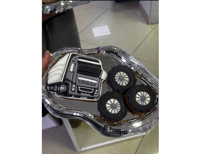 Пряники імбирно-медові "Фура та шини"