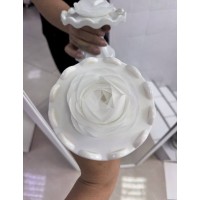 Вафельний ранункулюс, білий