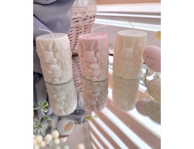 Свічка з зайчиком, середня