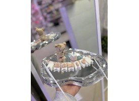 Декор на тортик з мастики та шоколаду